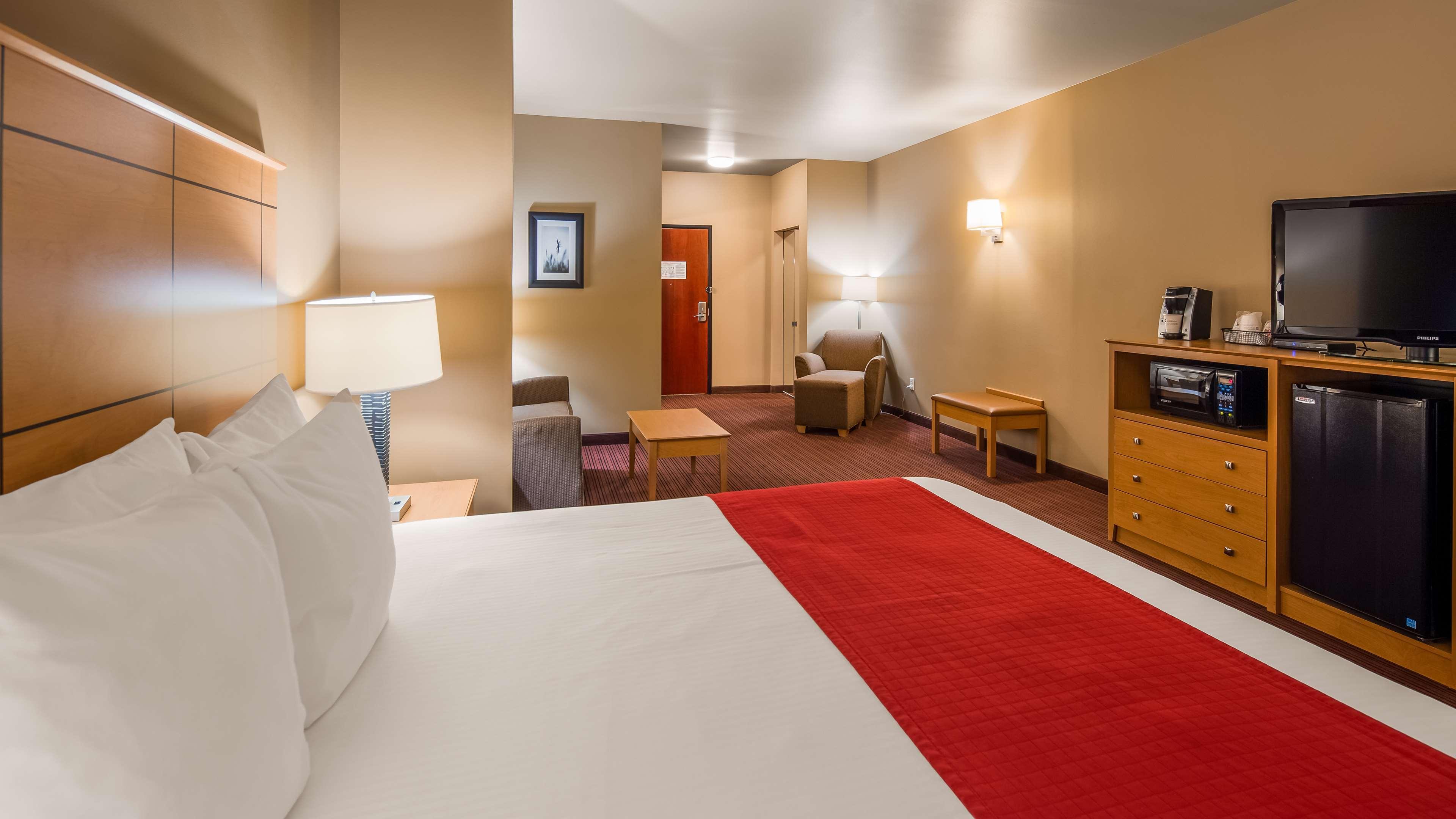 Best Western Golden Prairie Inn And Suites Сидни Экстерьер фото