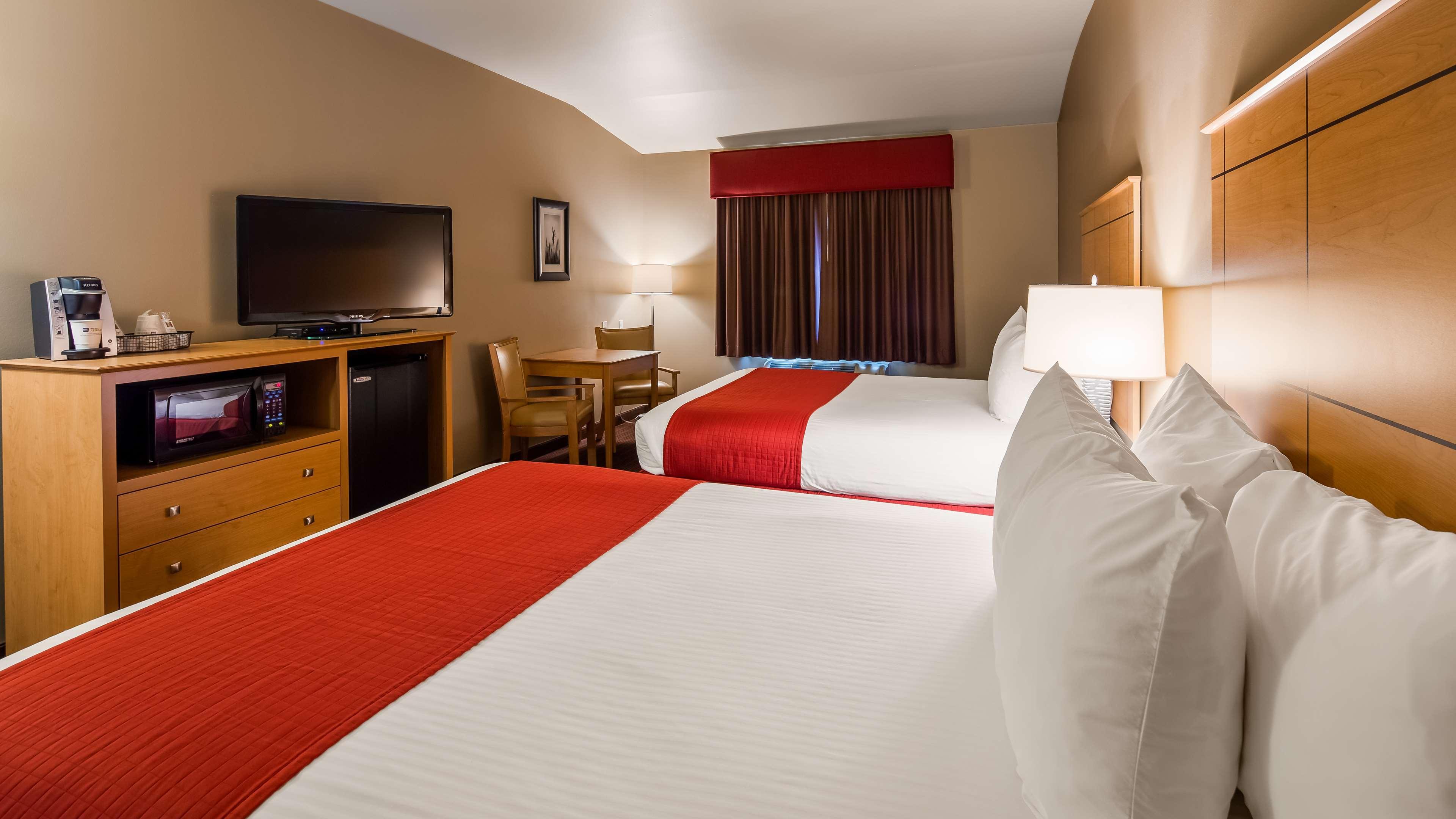 Best Western Golden Prairie Inn And Suites Сидни Экстерьер фото