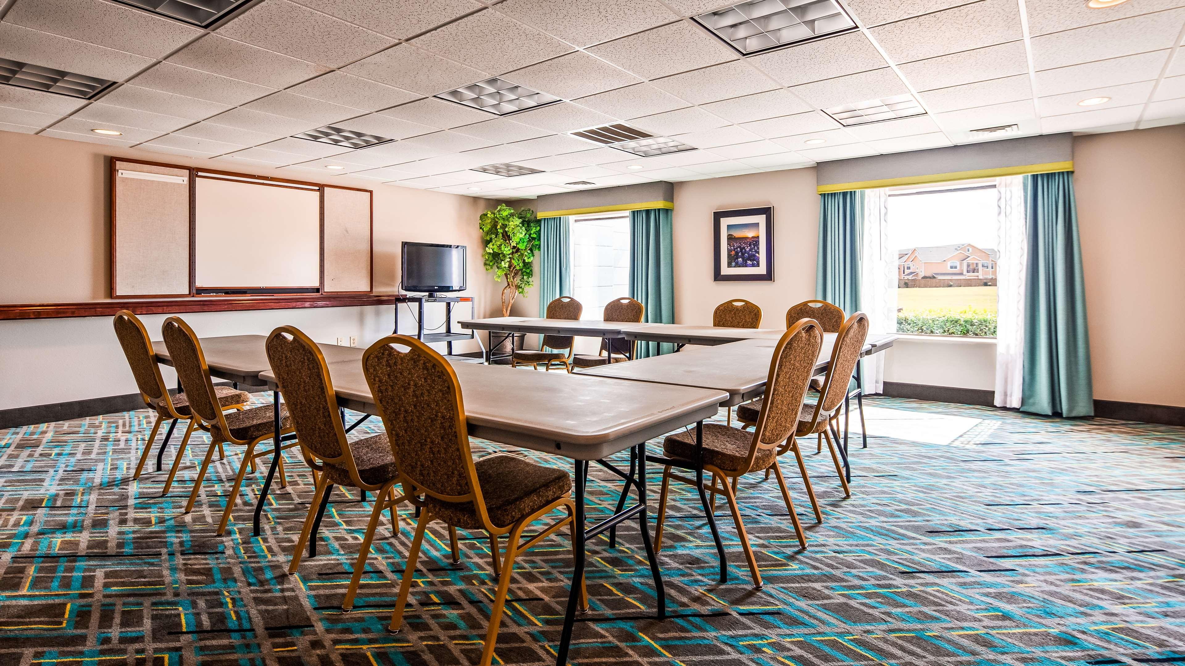 Best Western Golden Prairie Inn And Suites Сидни Экстерьер фото