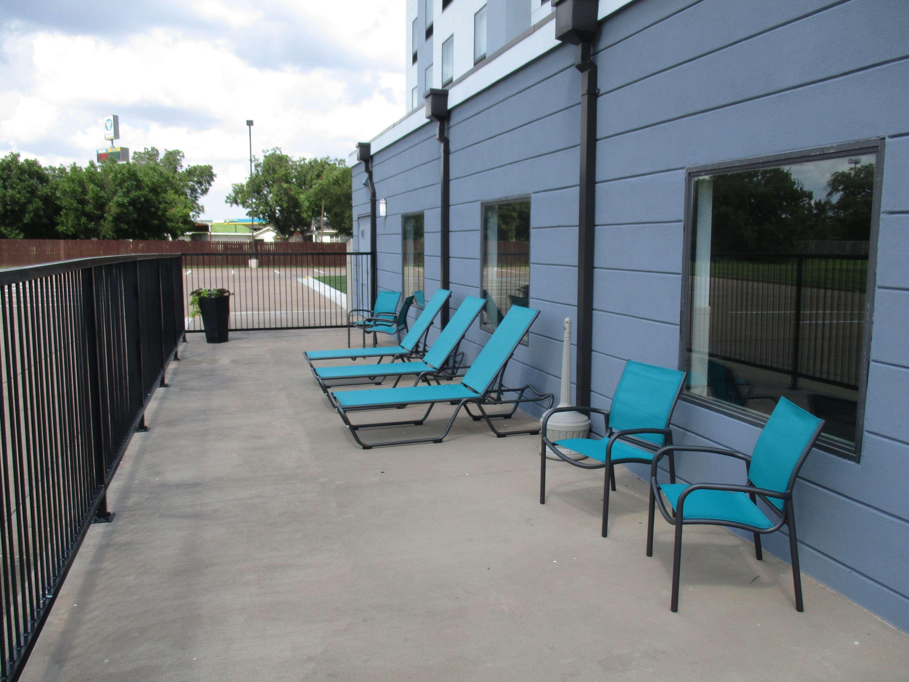 Best Western Golden Prairie Inn And Suites Сидни Экстерьер фото