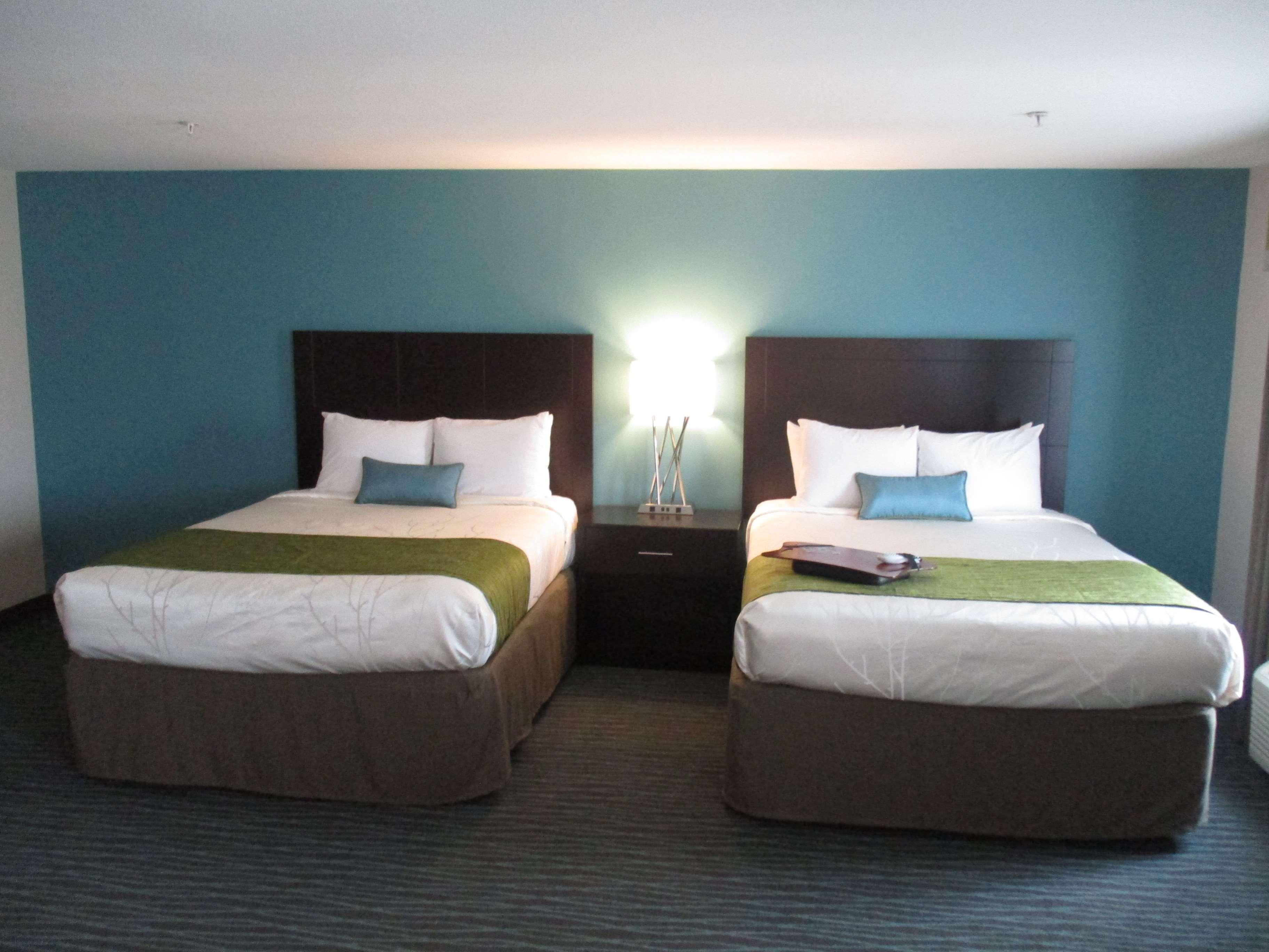 Best Western Golden Prairie Inn And Suites Сидни Экстерьер фото