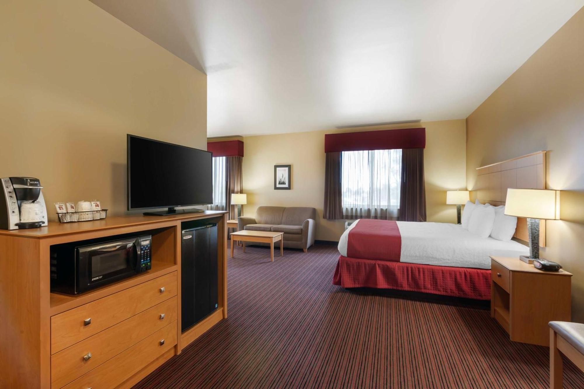 Best Western Golden Prairie Inn And Suites Сидни Экстерьер фото