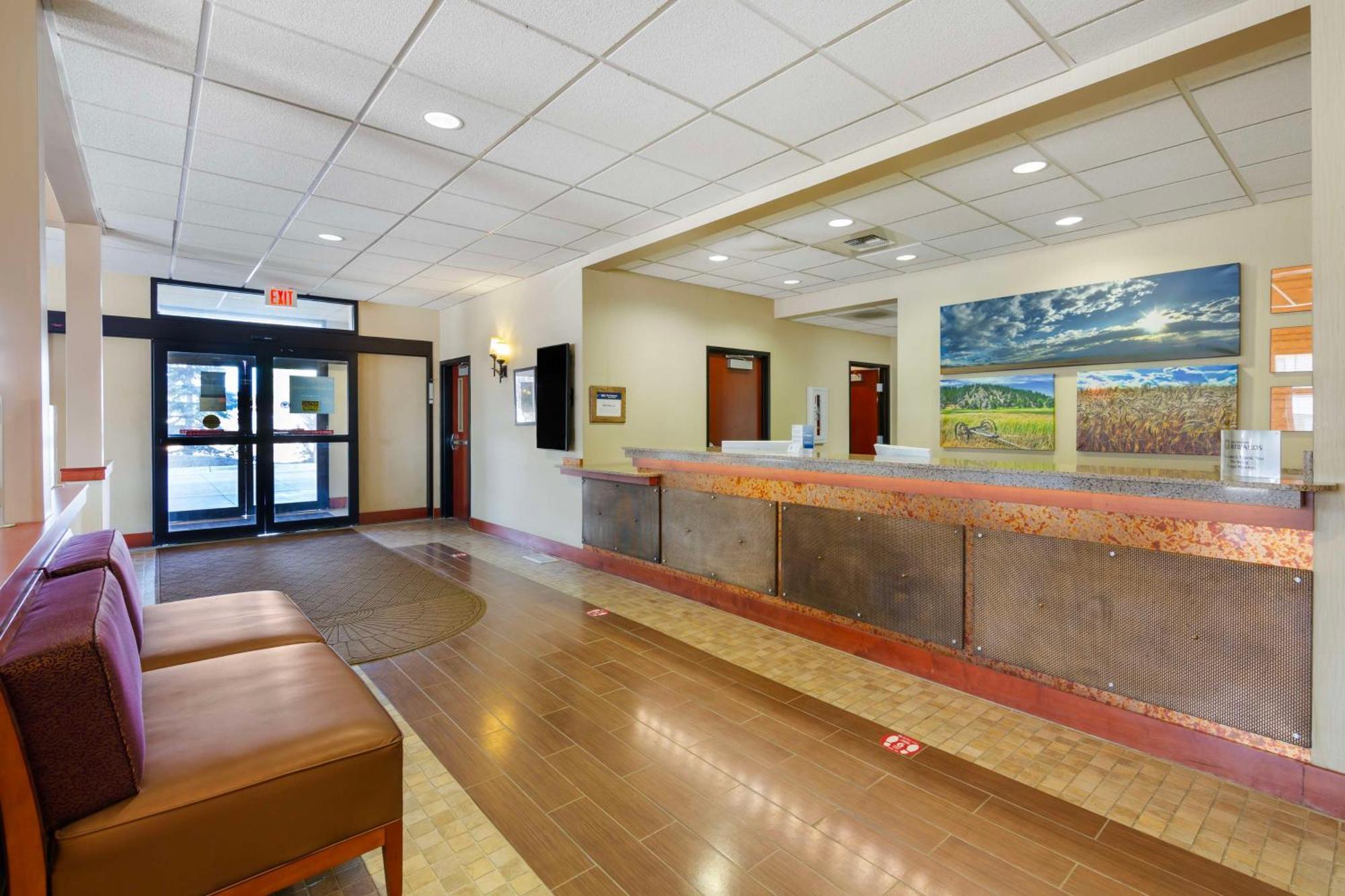 Best Western Golden Prairie Inn And Suites Сидни Экстерьер фото